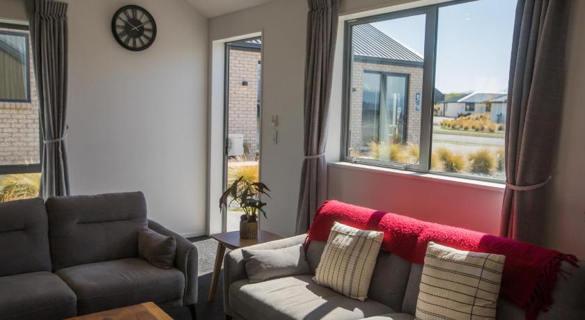 Image of Three-Bedroom Suite 16