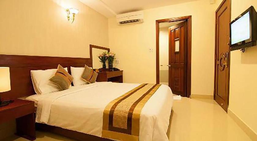 Ho Chi Minh City Valentine Boutique hotel - 25 Bui Vien street  2-Star Hotel pool