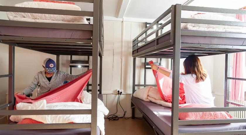 Фото: Кровать в 6-местном общем номере для женщин (Bed in 6-Bed Female Dorm) 1