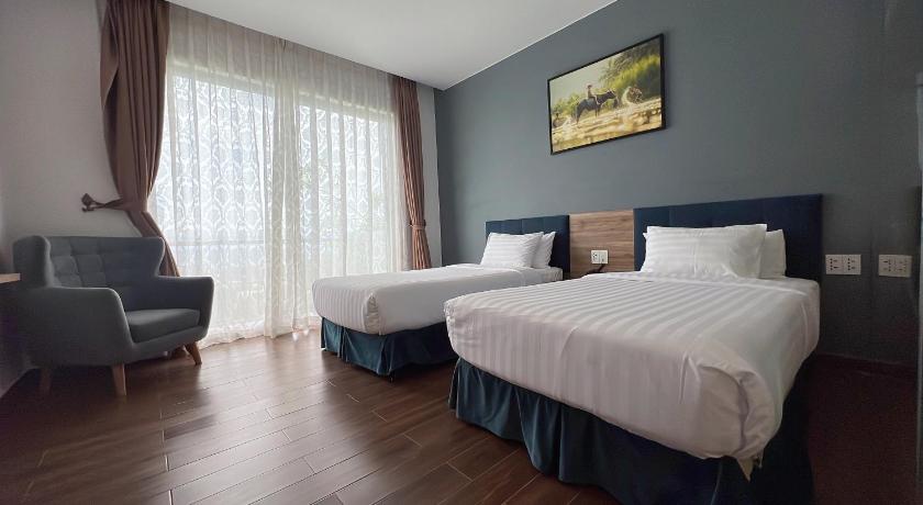 Image of Deluxe Twin Room with Sea View 4