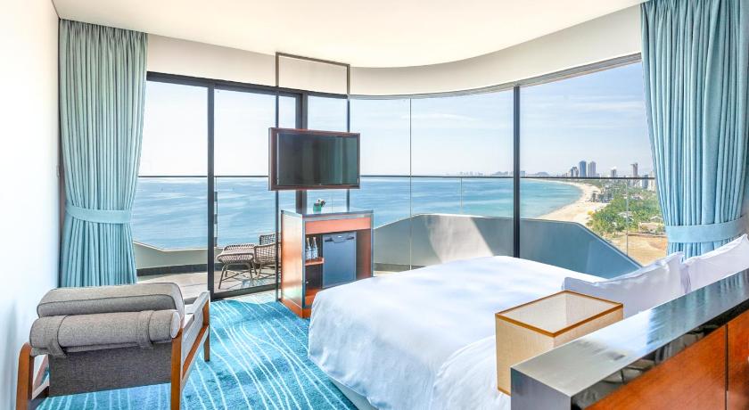 Image of Panoramic Room Ocean View With Balcony 3