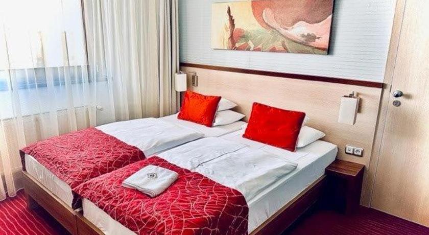 Image of Standard Twin Room 0