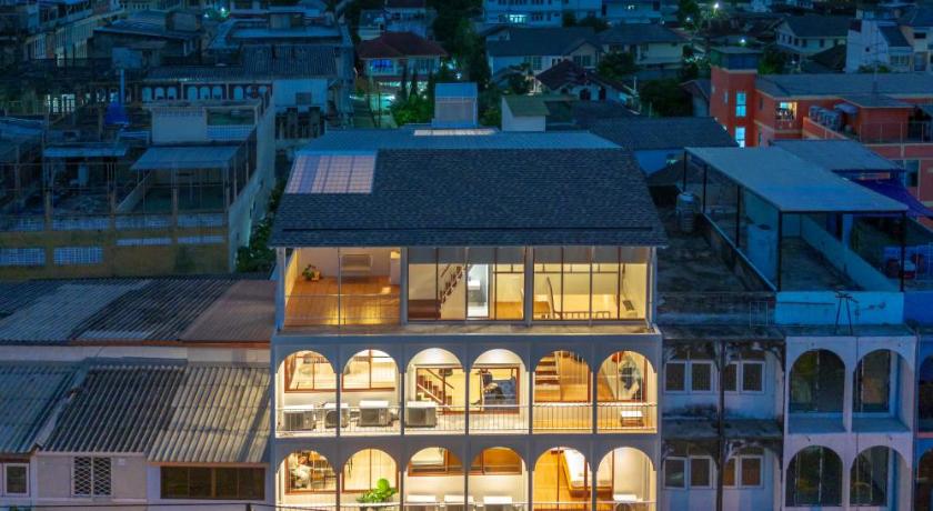 Bedtime Storeys near ICON Siam: Baan Khlongsan - image 3