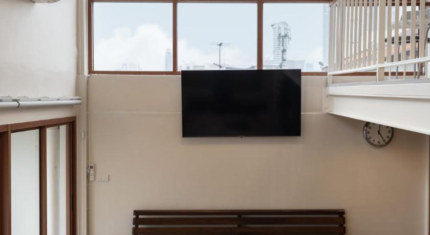 Bedtime Storeys near ICON Siam: Baan Khlongsan - image 14