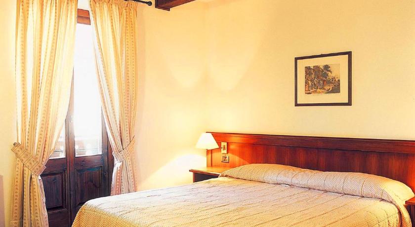 Double or Twin Room, Hotel Dei Camosci in Courmayeur