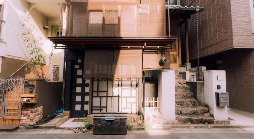 大阪 Ninja house with Wooden and Iron Bath  4つ星 ゲストハウス 外観
