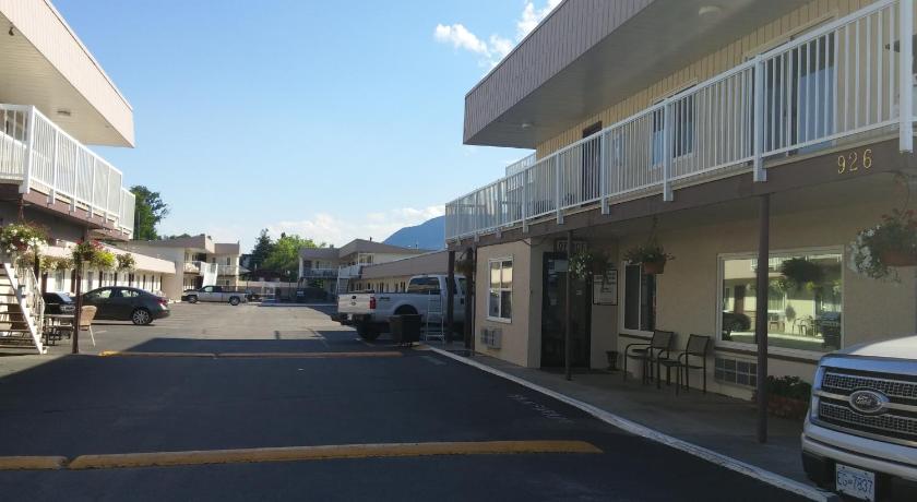 Shoreline Resort Condominiums photo