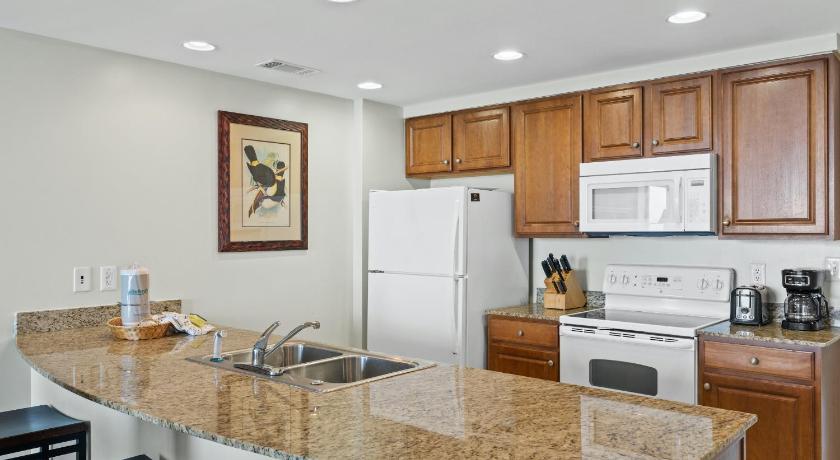 Image of Two-Bedroom Apartment 2004E 7