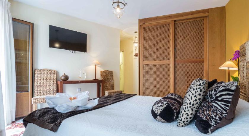 Image of Triple Room (2 Adults + 1 Child) 4