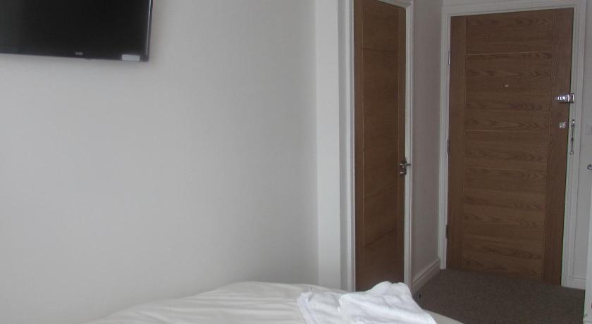 Lord Nelson Hotel — Hotel in Pontlottyn