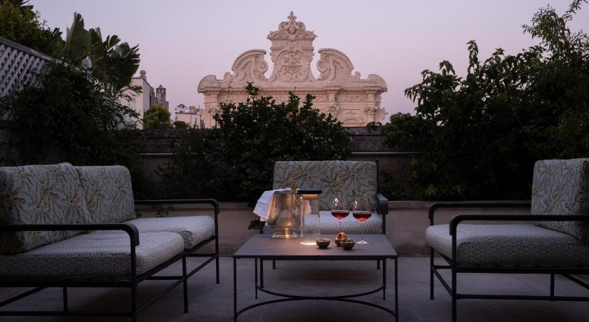 Image of Deluxe Double Room with Terrace 10