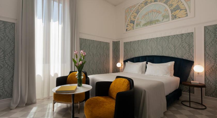 Image of Deluxe Double Room with City View 3
