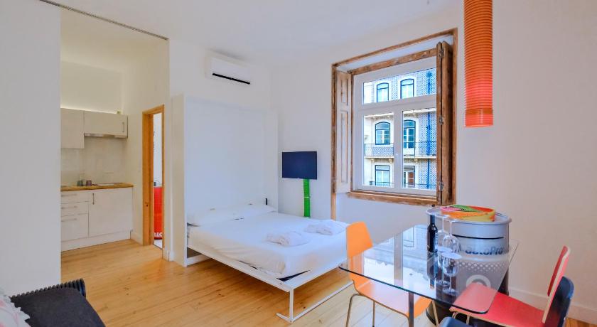 Image of One-Bedroom Apartment with City View 3
