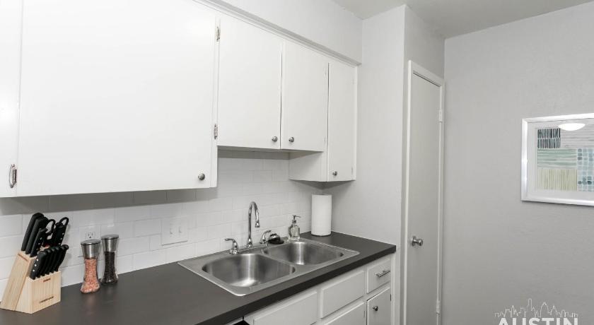 Austin Pets Welcome Great Space Backyard Near Zilker 4-Star Accommodation view