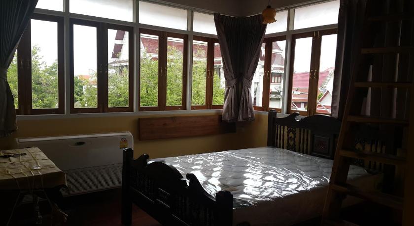 The Royal ThaTien Village photo