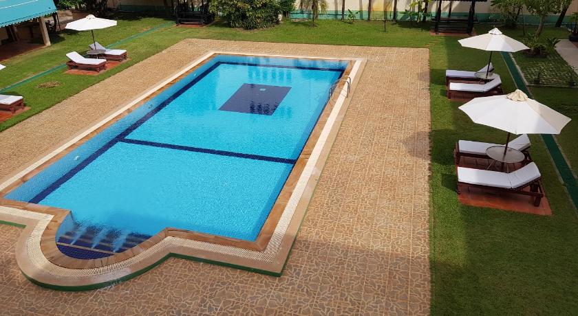 Image of Habitación Triple Superior - 3 camas individuales (Superior Triple Room with 3 Single Beds) 2