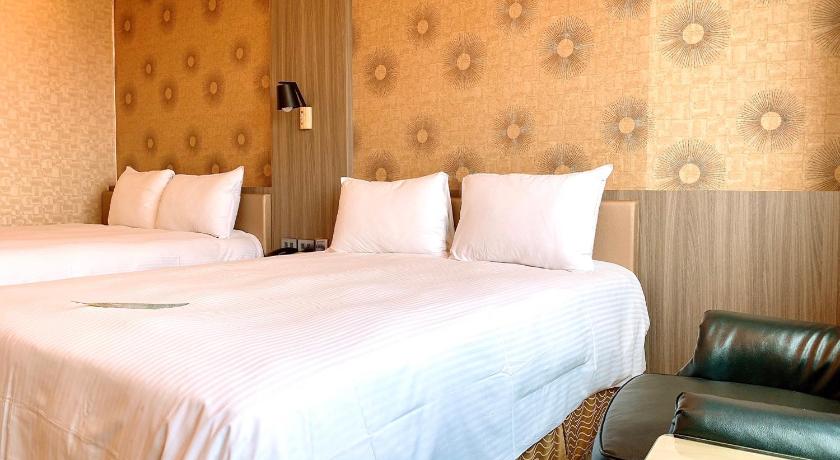 Image of Deluxe Quadruple Room 15