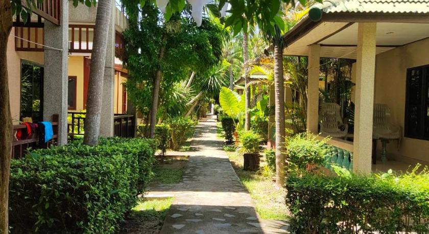 Lanta Riviera Beach Resort - image 27