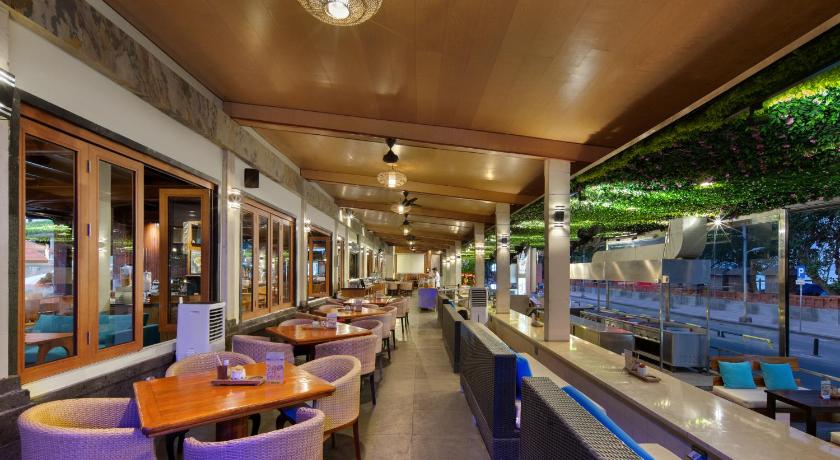 Grand Istana Rama Hotel - image 31