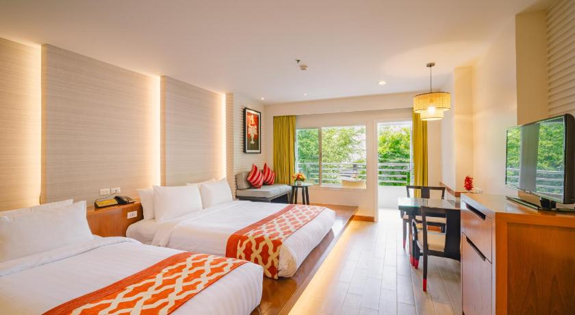 Image of Premier Deluxe Triple Room - Royal Wing 1 Queen and 1 Single 0