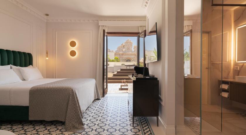 Image of Suite with Terrace 3