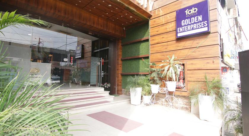 Hotel Golden City - image 6