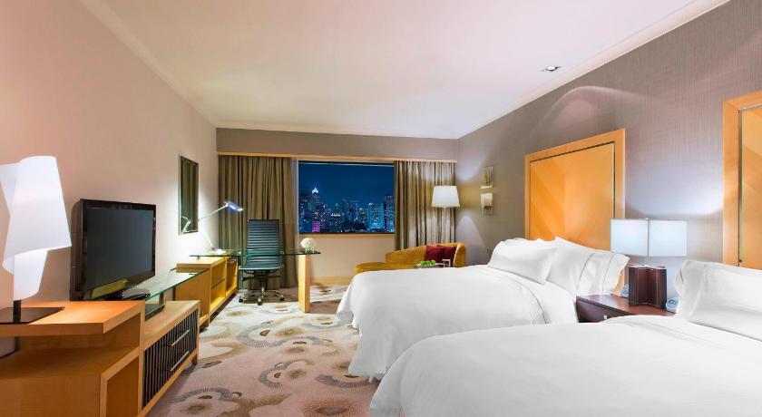 Image of Deluxe, Guest room, 2 Double, City view 0