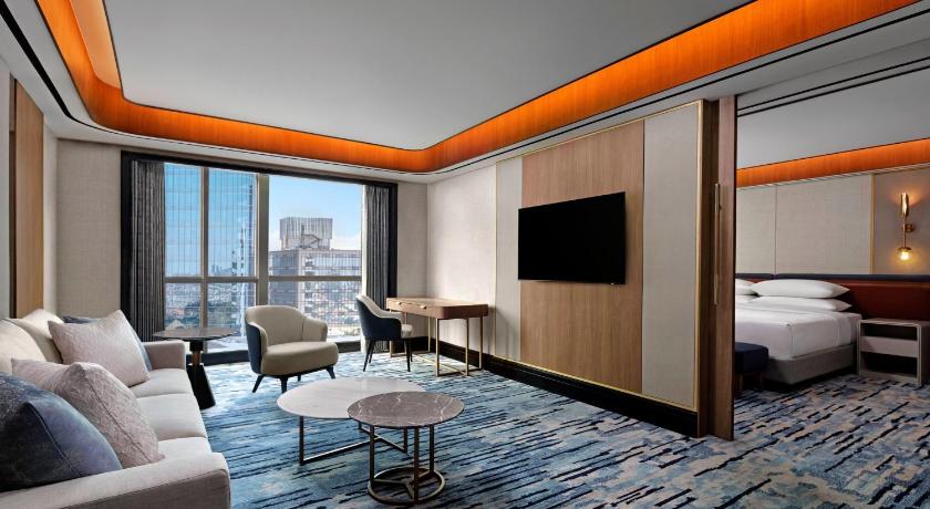 Image of Two-Bedroom Ambassador Suite - Club Lounge Access 6