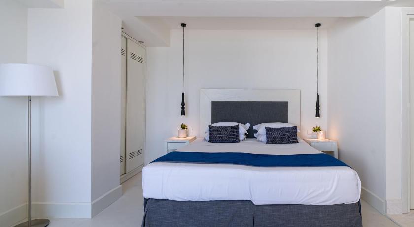 Image of Waterfront Bungalow 5