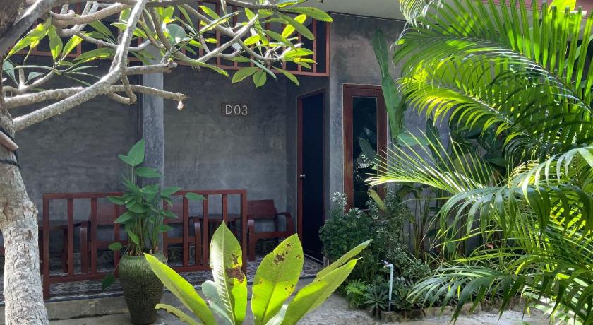 Image of Bungalow with Garden View 8