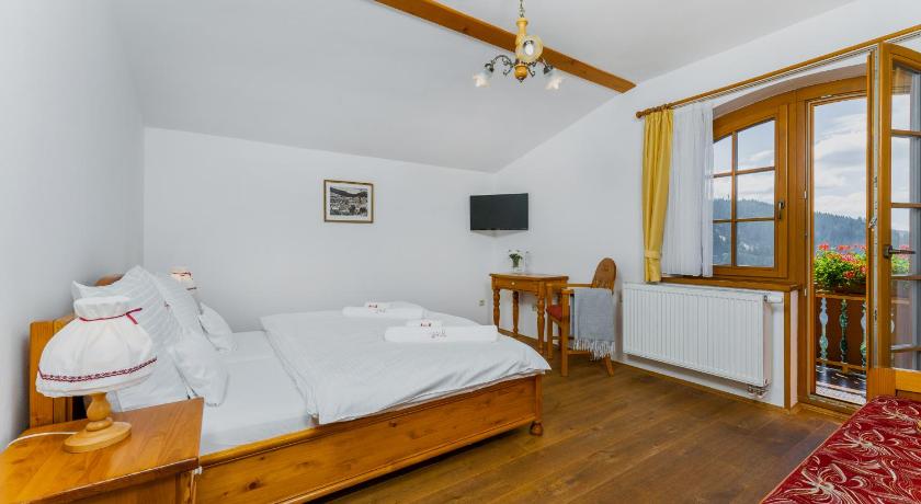Image of Deluxe Double Room with Balcony 10