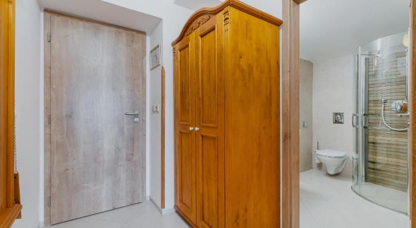 Image of Deluxe Double Room with Balcony 15