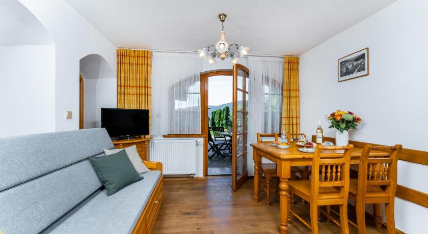Image of Family Apartment with Terrace/Balcony 3