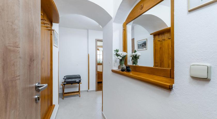 Image of Comfort Double Room With View 8