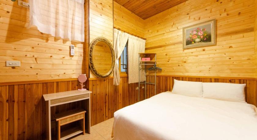 Image of Standard Double Room 4