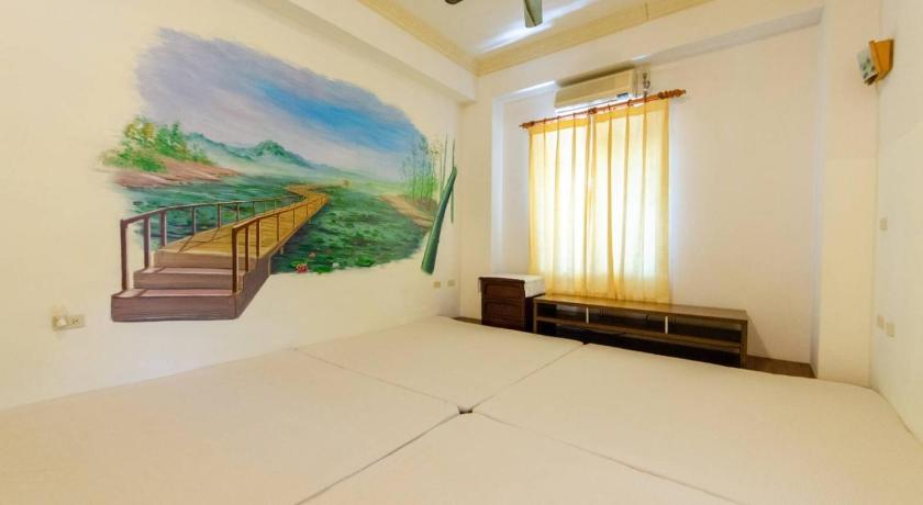 Image of Family Room with Bathroom 1