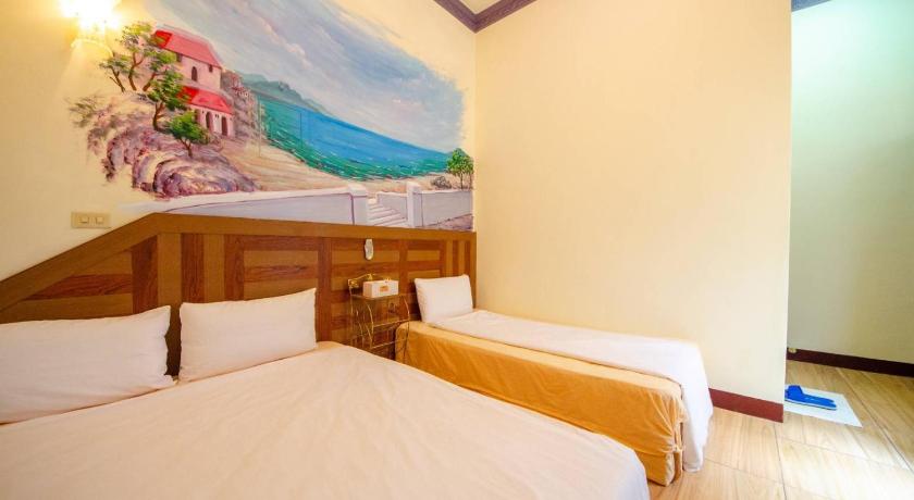 Image of Triple Room with Bathroom 4