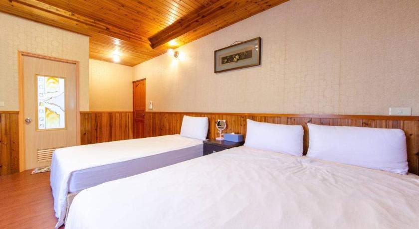 Image of Triple Room with Bathroom 3