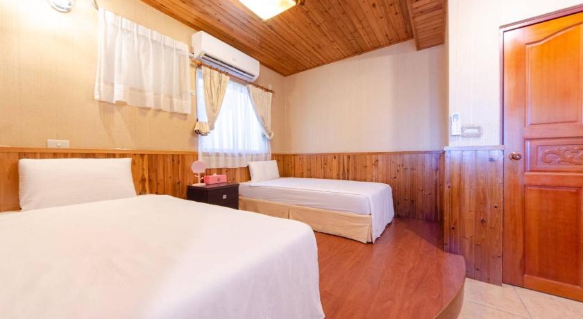 Image of Small Double or Twin Room 4