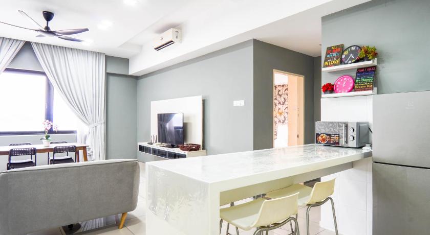 プタリン・ジャヤ Encorp Strand Residence at Kota Damansara 5つ星 ホテル レストラン