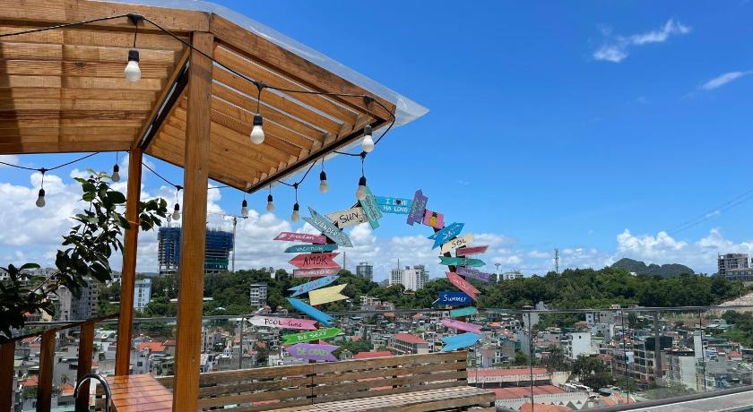 Svømmebasseng The Light Hotel Halong