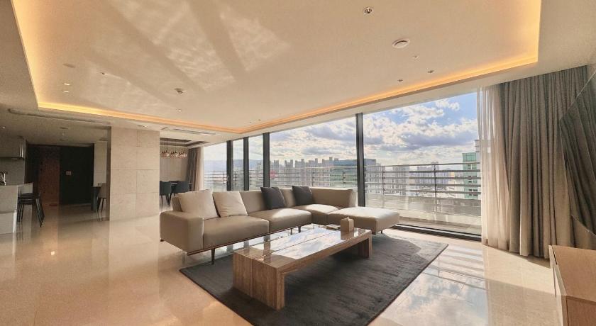 テグ UH FLAT SIGNATURE DAEGU  4つ星 ホテル ロビー