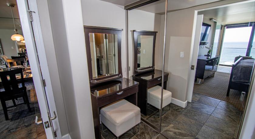 Image of Two-Bedroom Apartment 11
