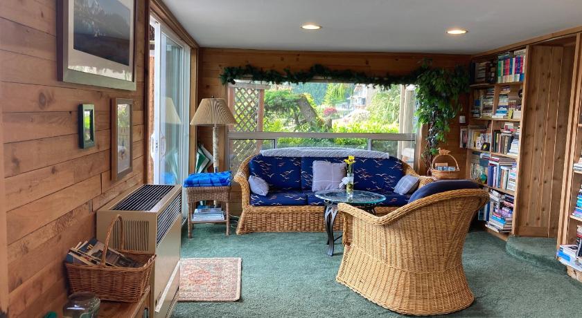 コテージ・レイク (WA) Cottage Lake Bed and Breakfast 4つ星 宿泊施設 レストラン