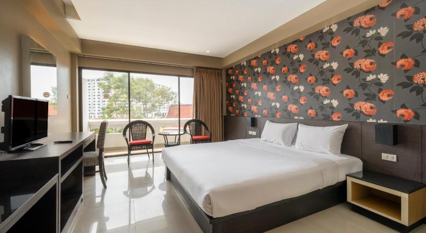 Image of Superior Double or Twin Room with Sea View 7
