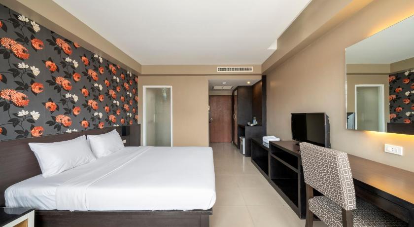 Image of Superior Double or Twin Room with Sea View 13