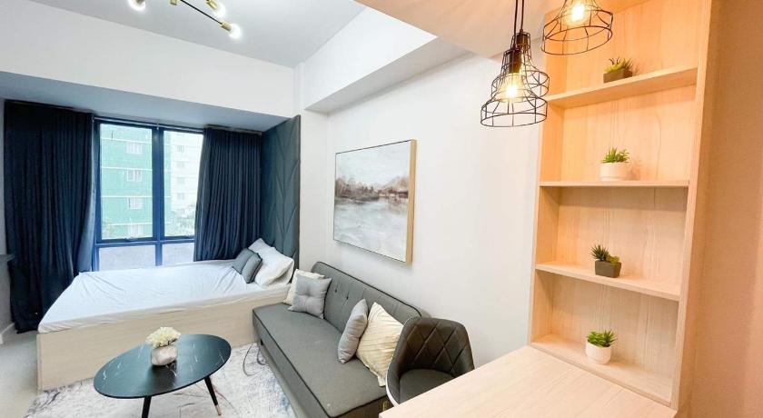 セブ 38 Park Avenue right in the heart of IT Park Cebu, 55 inches TV, wifi, LOWER FLOOR on 5th floor 4つ星 シングルルーム スイート