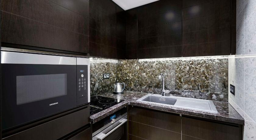Image of King Loft Suite With Street View / Multilevel 1