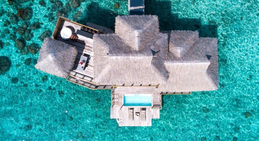 Ảnh của 3 BEDROOM PRESIDENTIAL OVERWATER VILLA (3 Bedroom Presidential Overwater Villa) 9