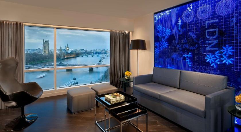 Image of One-Bedroom Suite with Kitchenette and River View 8